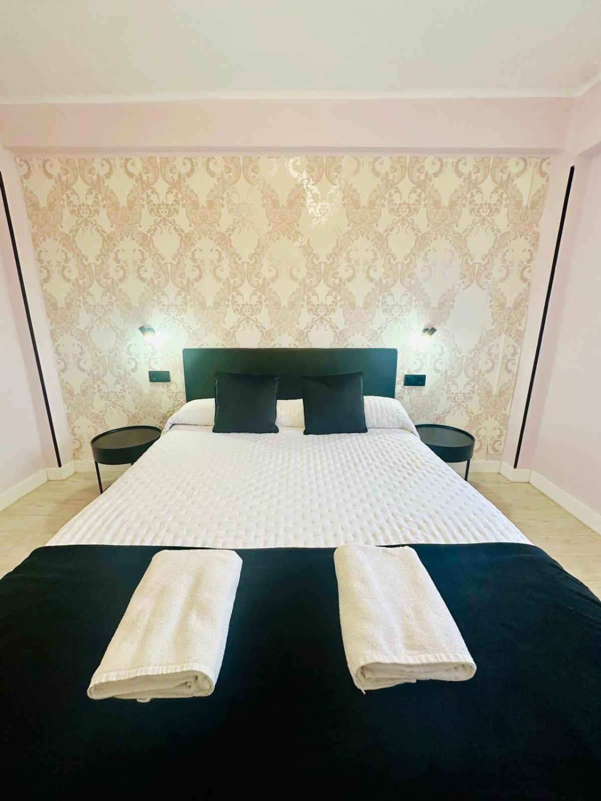 Imperium Apartamentos Centro Parking Gratis Mérida Ngoại thất bức ảnh